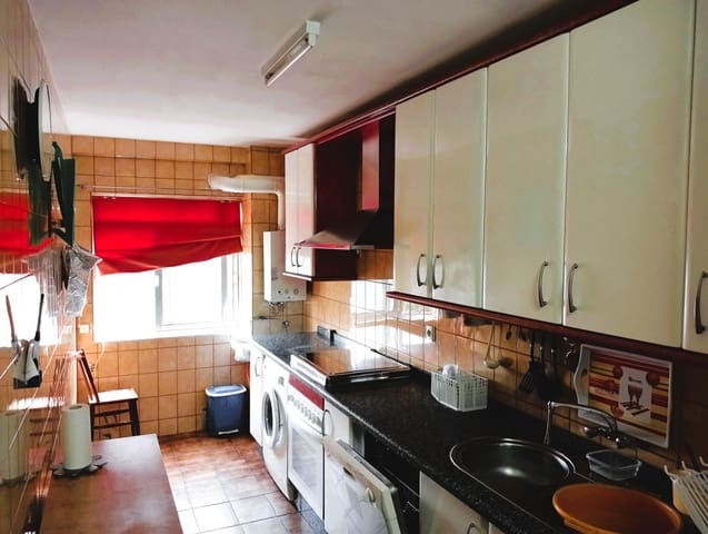 3 quarto Apartamento para arrendar em Sevilha cidade - 950 € (Ref: 10035469)