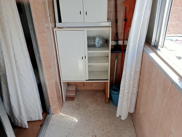 3 quarto Apartamento para arrendar em Sevilha cidade - 950 € (Ref: 10035469)
