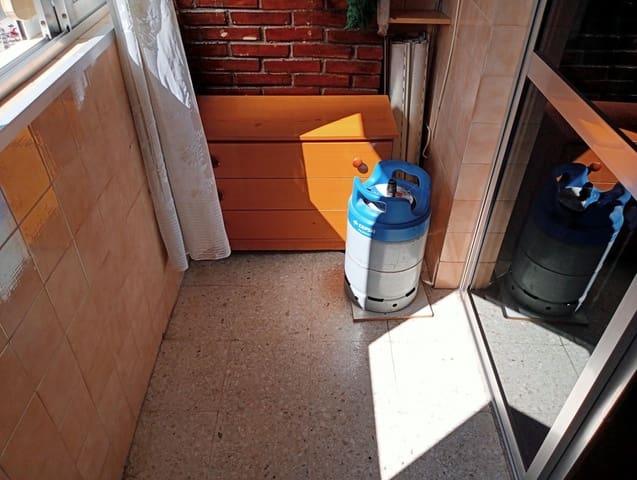 3 quarto Apartamento para arrendar em Sevilha cidade - 950 € (Ref: 10035469)