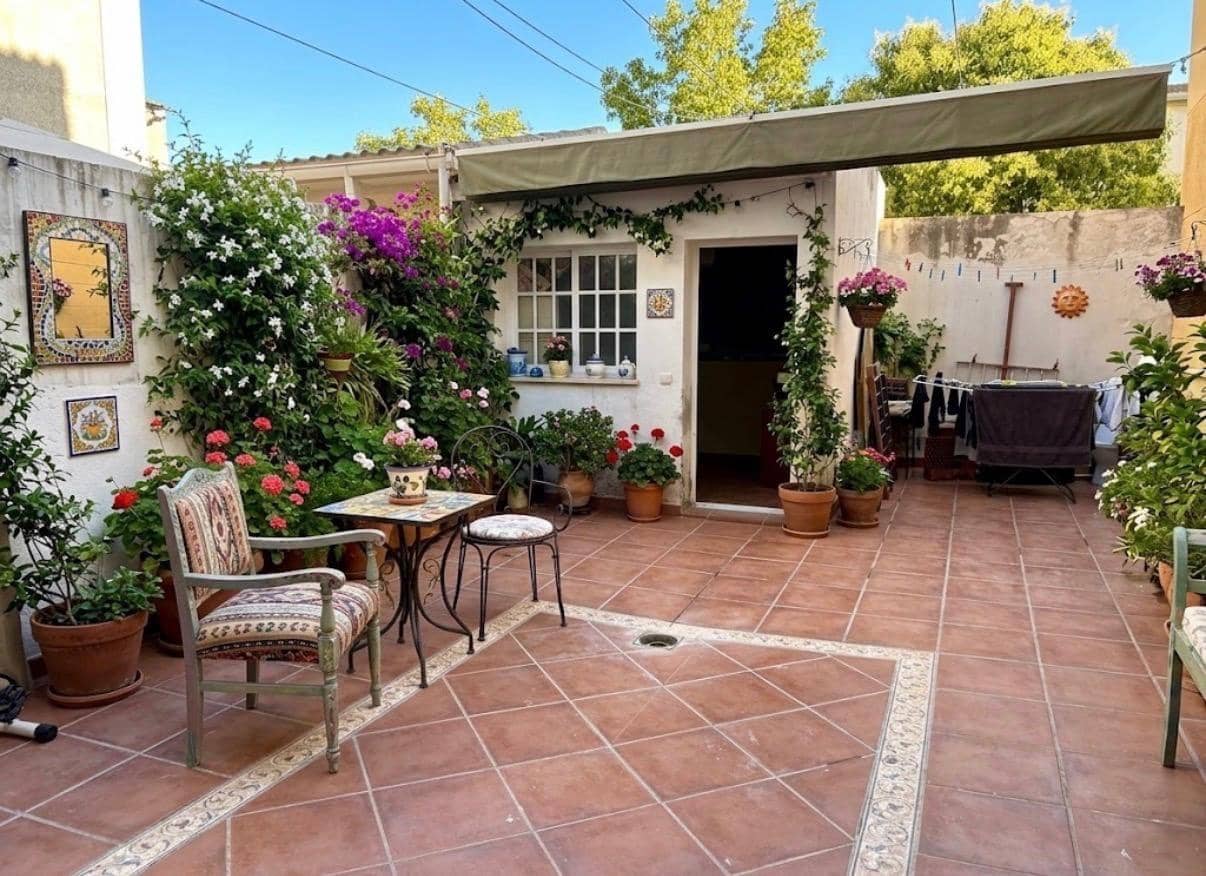 3 bedroom Apartment for sale in Utrera with garage - € 156,050 (Ref: 10037515)
