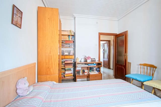 4 makuuhuone Asunto myytävänä paikassa Sevilla kaupunki - 335 000 € (Ref: 10043117)