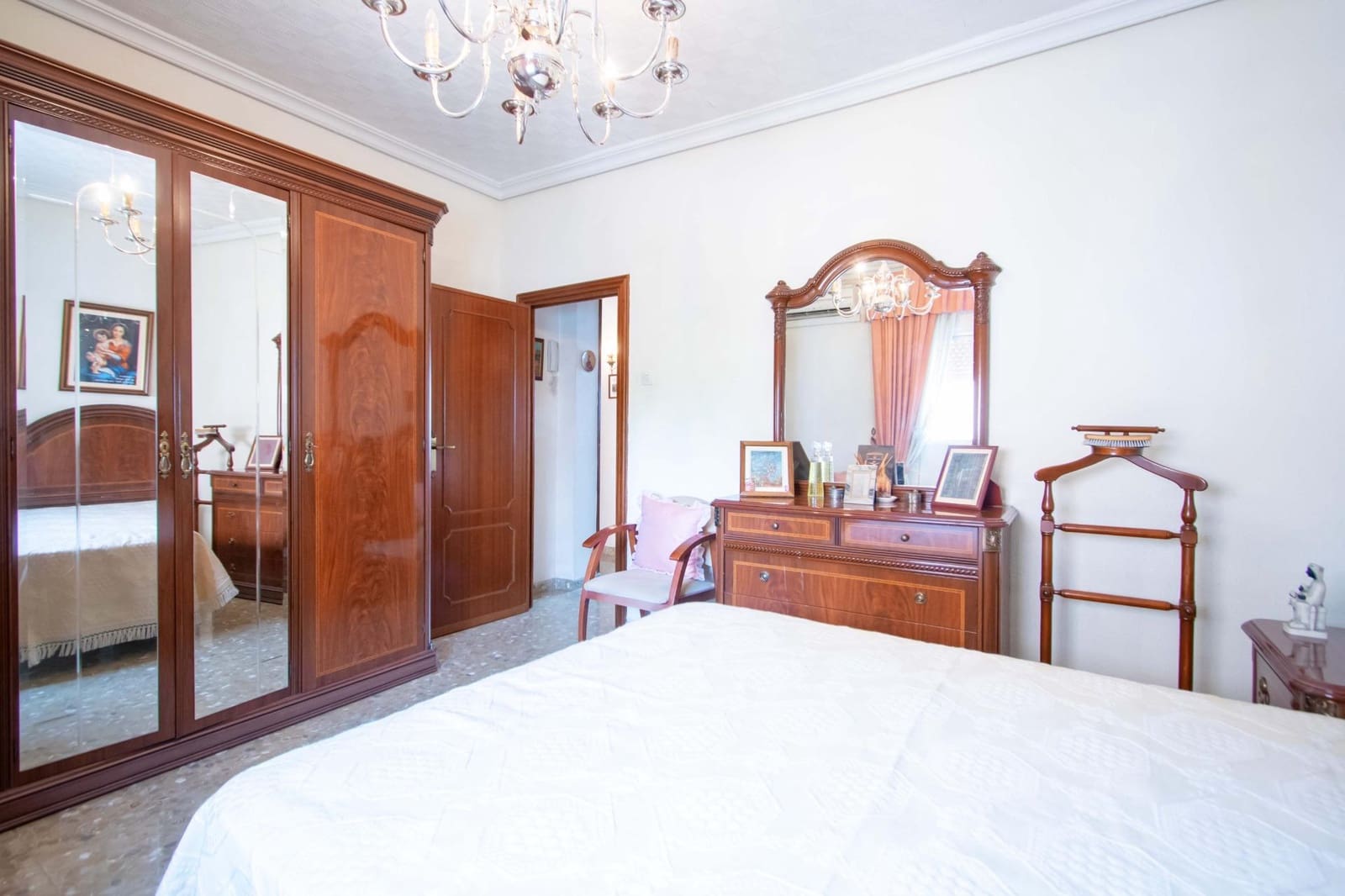 4 makuuhuone Asunto myytävänä paikassa Sevilla kaupunki - 335 000 € (Ref: 10043117)