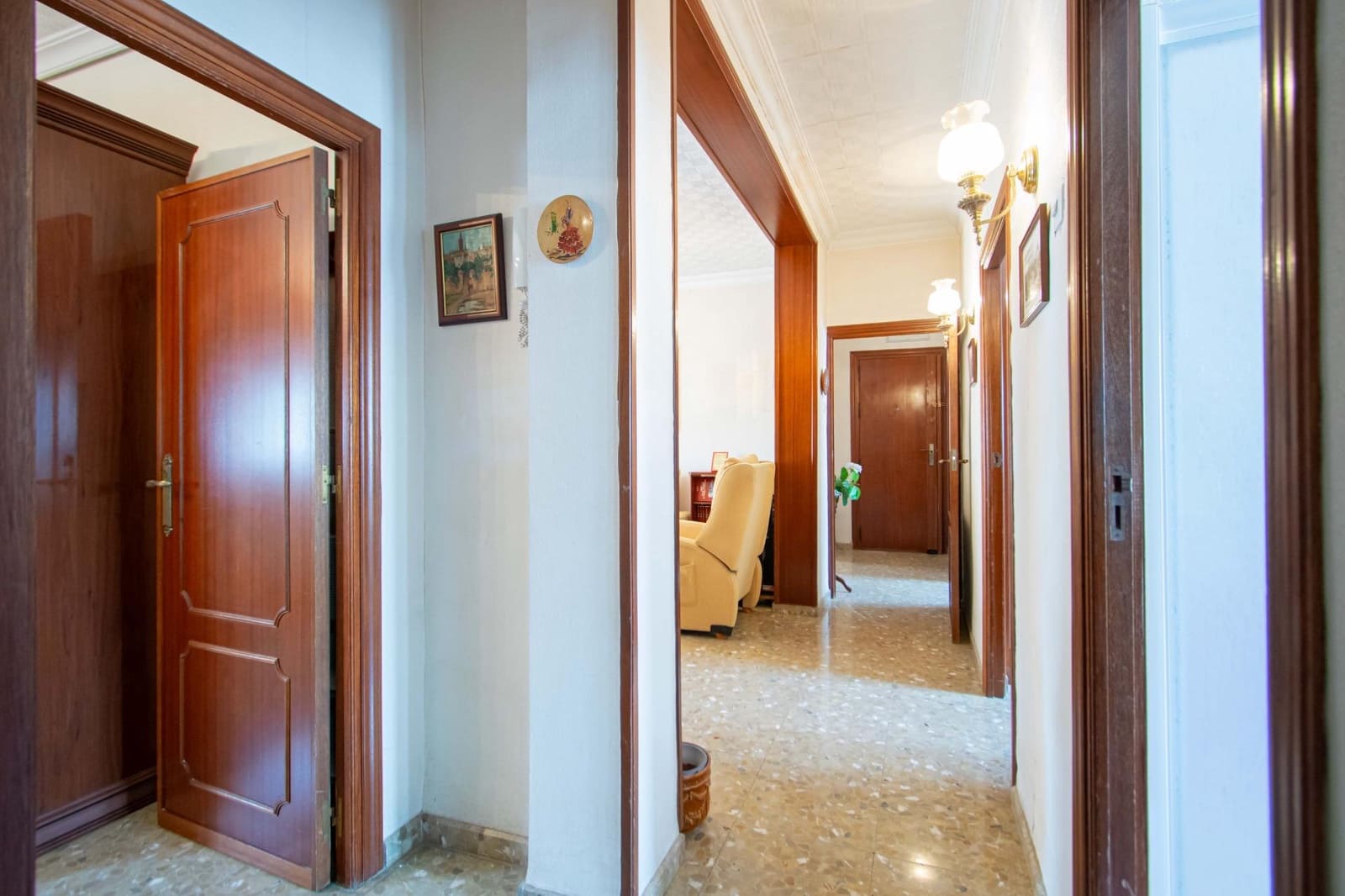 4 bedroom Flat for sale in Seville city - € 335,000 (Ref: 10043117)