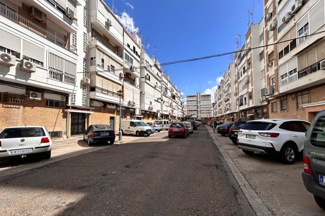 3 Zimmer Wohnung zu verkaufen in Sevilla Stadt - 205.000 € (Ref: 10044902)