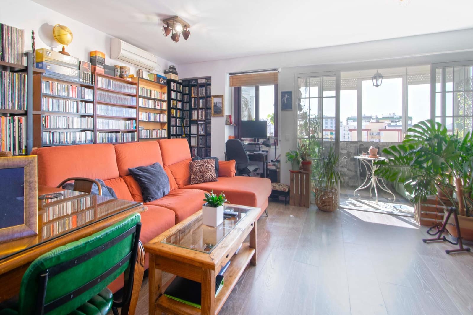 3 bedroom Flat for sale in Seville city - € 450,000 (Ref: 10047425)