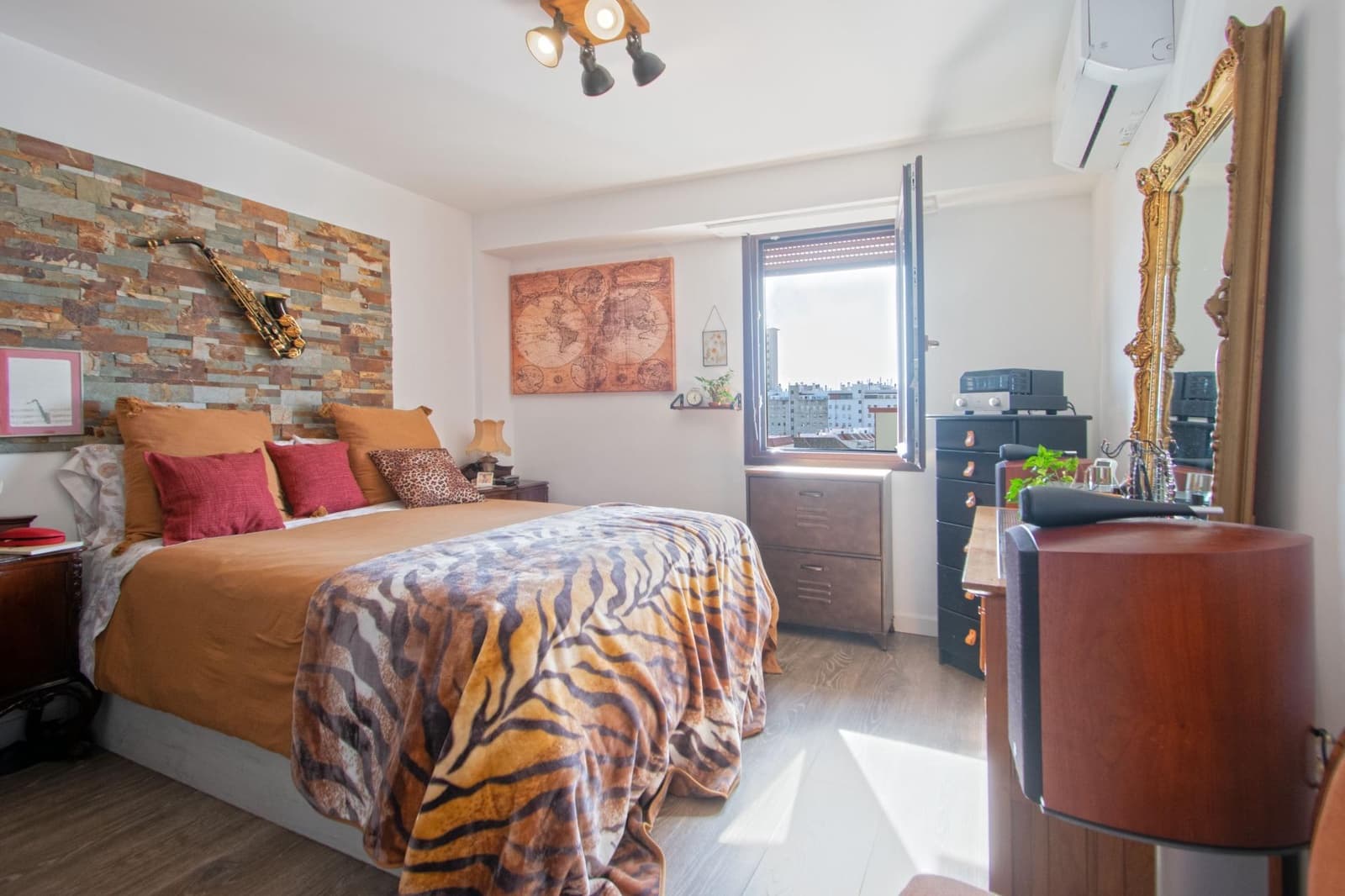 3 bedroom Flat for sale in Seville city - € 450,000 (Ref: 10047425)