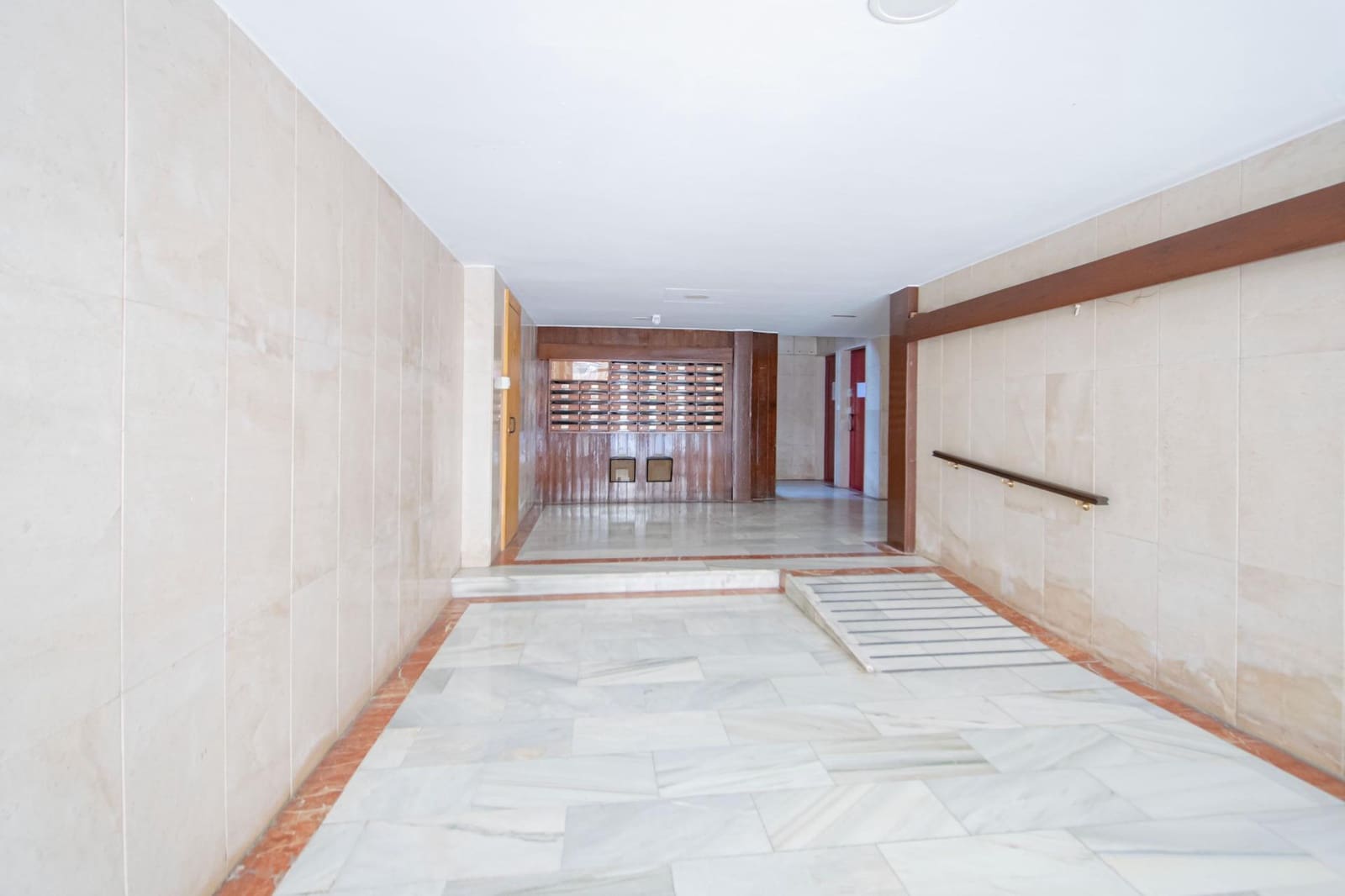 3 bedroom Flat for sale in Seville city - € 450,000 (Ref: 10047425)