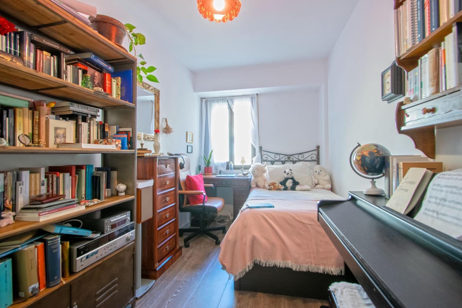 3 bedroom Flat for sale in Seville city - € 450,000 (Ref: 10047425)