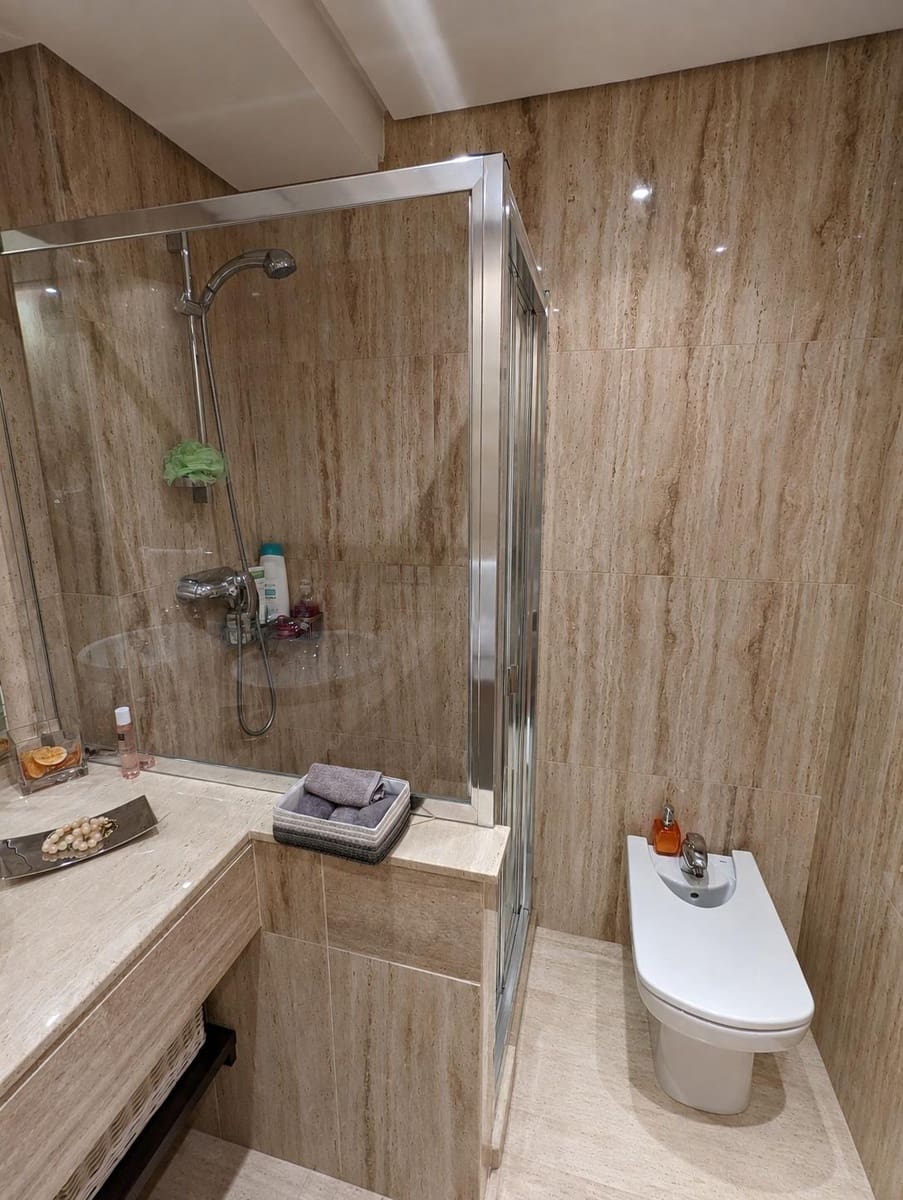 1 Zimmer Apartment zu vermieten in Sevilla Stadt - 1.500 € (Ref: 10047426)