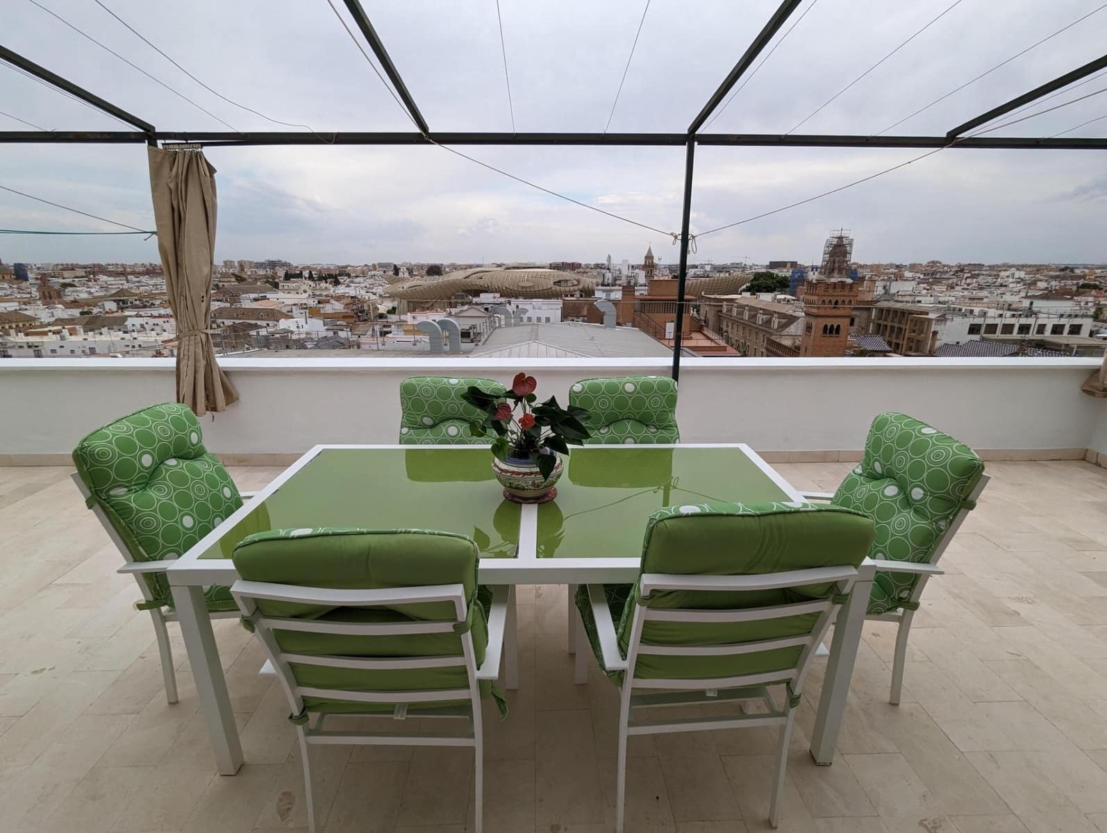 1 Zimmer Apartment zu vermieten in Sevilla Stadt - 1.500 € (Ref: 10047426)