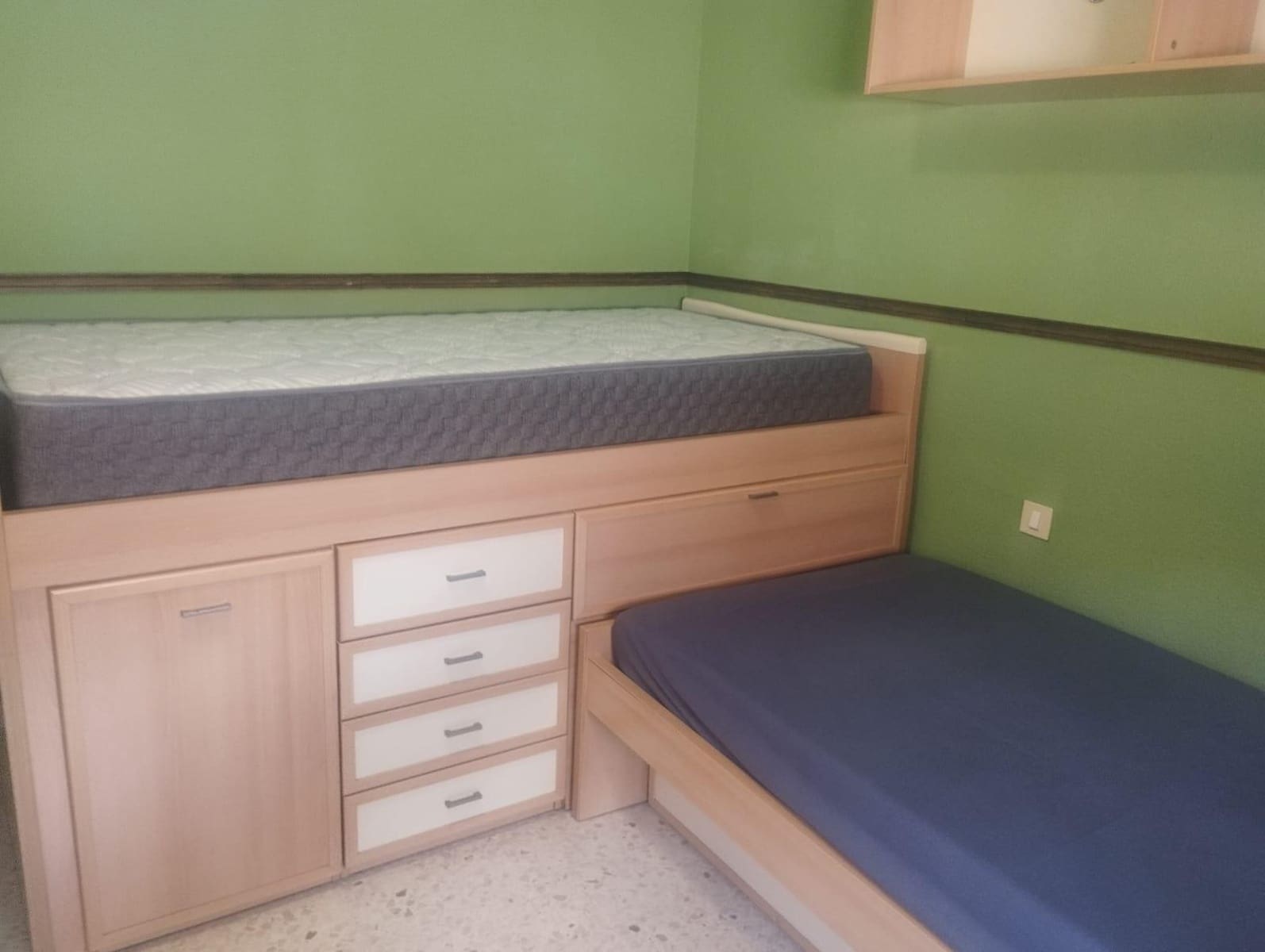 Villa/Maison Mitoyenne de 4 chambres à louer à Seville ville - 1 200 € (Ref: 10047427)