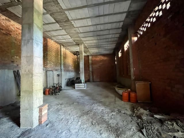 Commerciale in vendita in Alcalá de Guadaira - 135.000 € (Rif: 10049405)