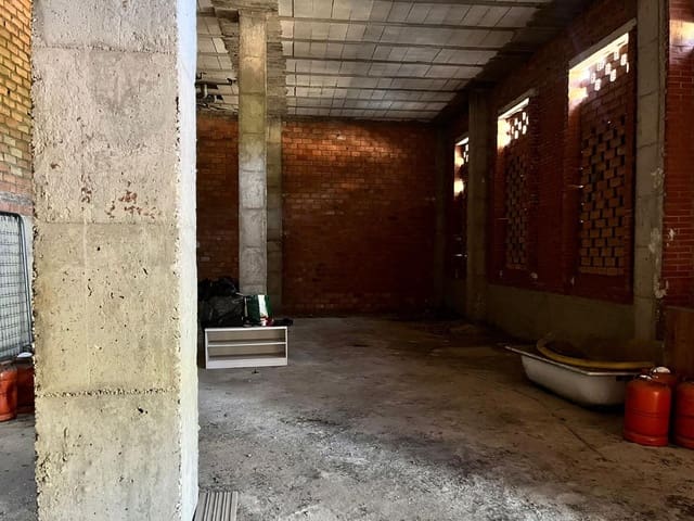 Commerciale in vendita in Alcalá de Guadaira - 135.000 € (Rif: 10049405)