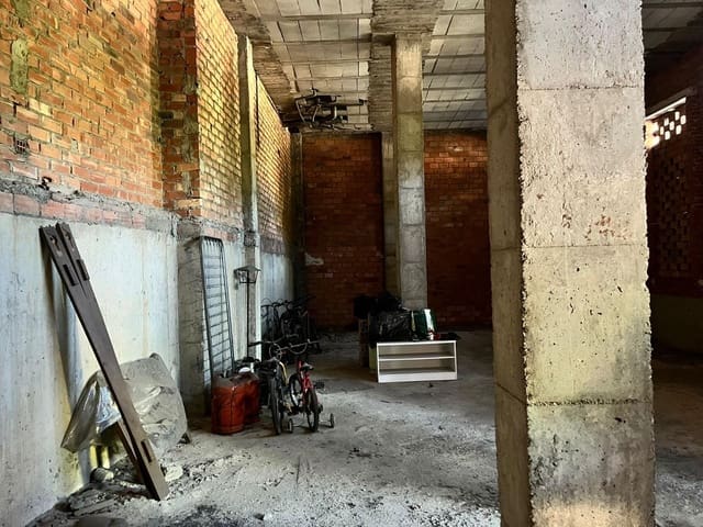 Commerciale in vendita in Alcalá de Guadaira - 135.000 € (Rif: 10049405)