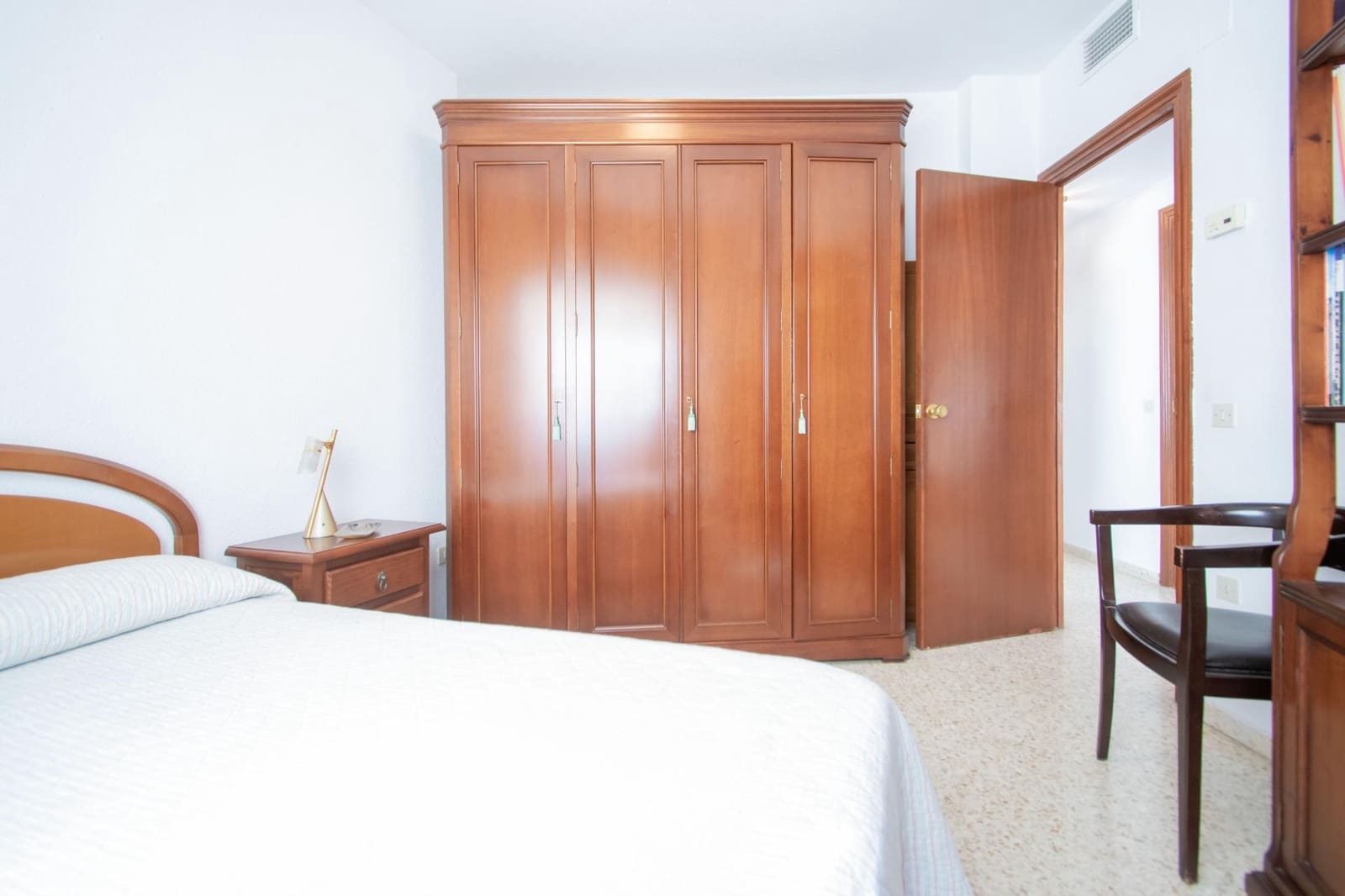 4 slaapkamer Flat te koop in Sevilla stad met garage - € 485.000 (Ref: 10055414)