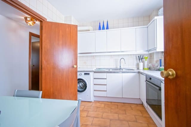 4 slaapkamer Flat te koop in Nervión, Sevilla stad met garage - € 485.000 (Ref: 10055414)