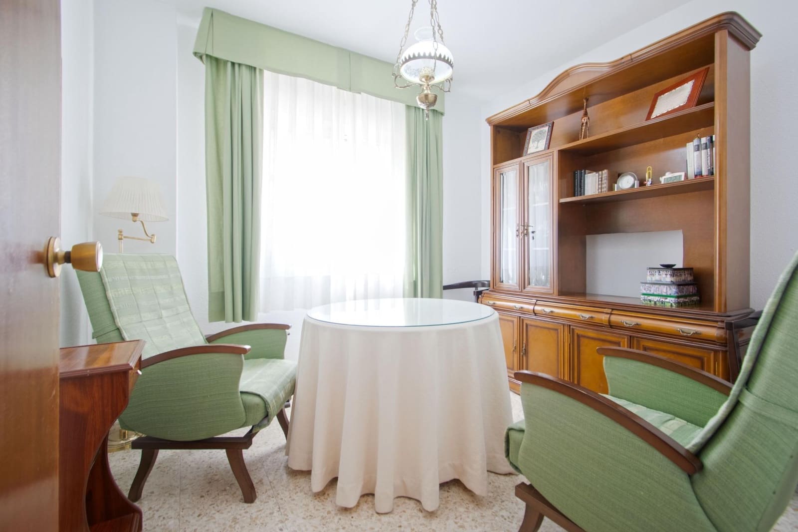 4 slaapkamer Flat te koop in Sevilla stad met garage - € 485.000 (Ref: 10055414)