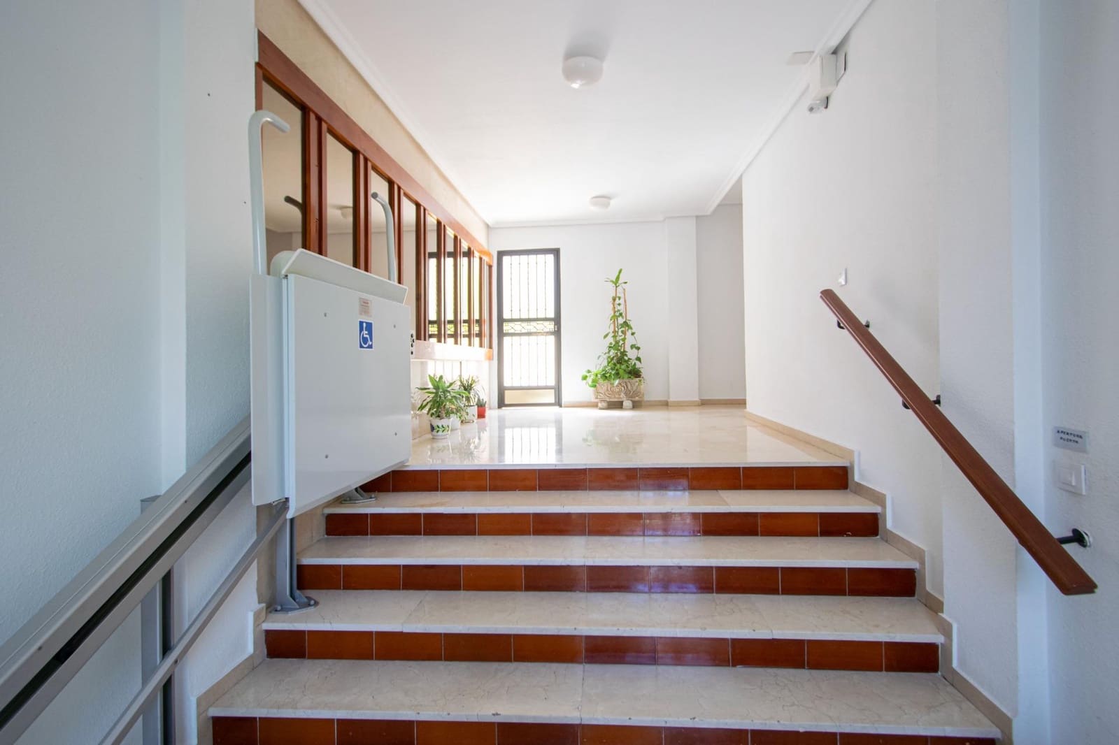 4 slaapkamer Flat te koop in Sevilla stad met garage - € 485.000 (Ref: 10055414)