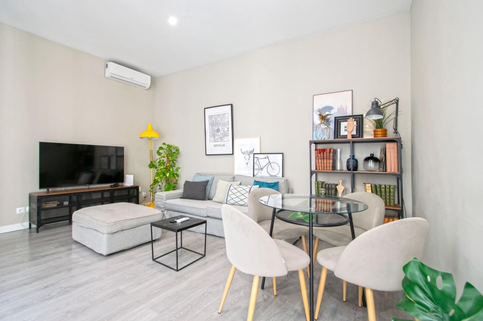 2 bedroom Flat for sale in Seville city - € 370,000 (Ref: 10059235)