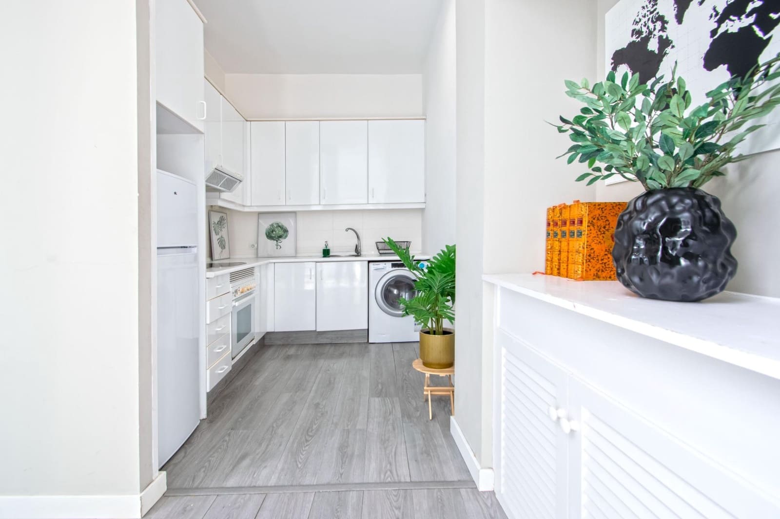 2 bedroom Flat for sale in Seville city - € 370,000 (Ref: 10059235)