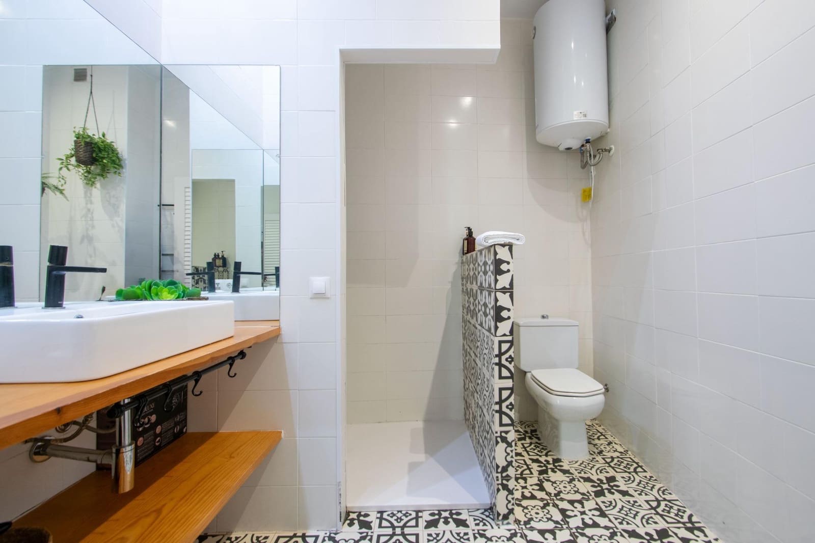 2 bedroom Flat for sale in Seville city - € 370,000 (Ref: 10059235)