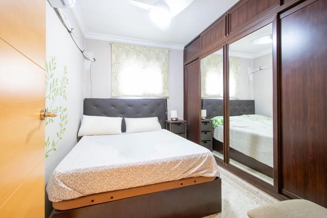 3 soveværelse Lejlighed til salg i Sevilla by - € 149.990 (Ref: 10059236)