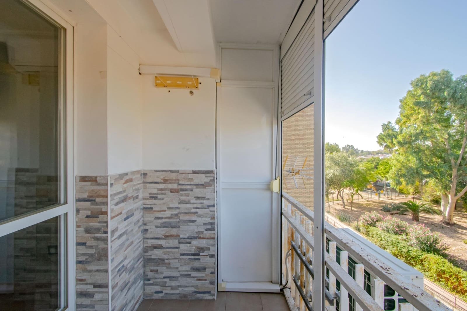 3 bedroom Flat for sale in Camas - € 139,000 (Ref: 10062088)