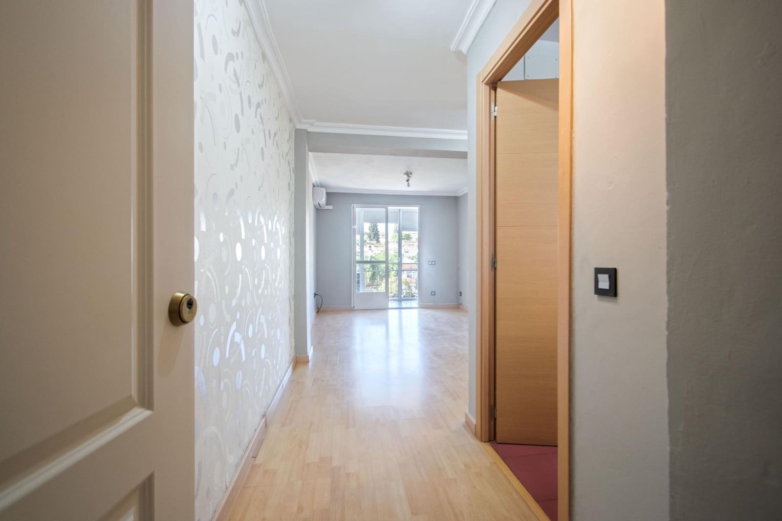 3 bedroom Flat for sale in Camas - € 139,000 (Ref: 10062088)