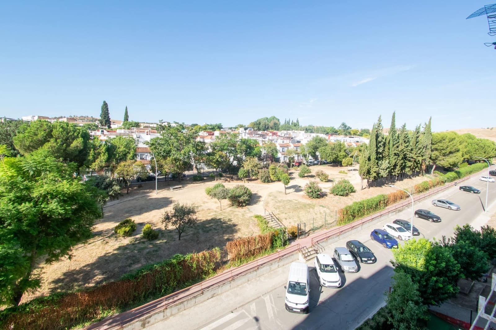 3 bedroom Flat for sale in Camas - € 139,000 (Ref: 10062088)
