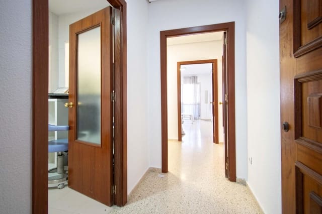 4 quarto Apartamento para venda em Montequinto, Dos Hermanas com piscina garagem - 250 000 € (Ref: 10062089)