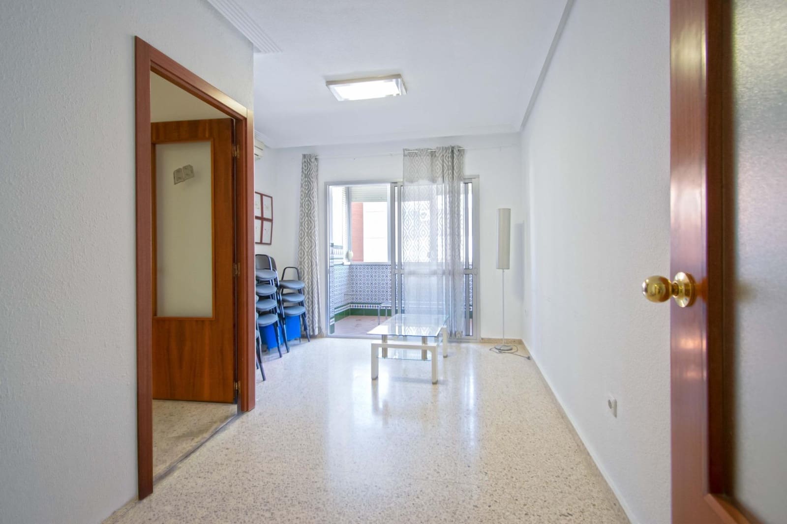 4 bedroom Flat for sale in Montequinto with pool garage - € 250,000 (Ref: 10062089)