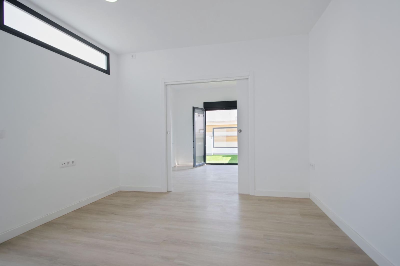9 bedroom Flat for sale in Seville city - € 1,600,000 (Ref: 10068022)