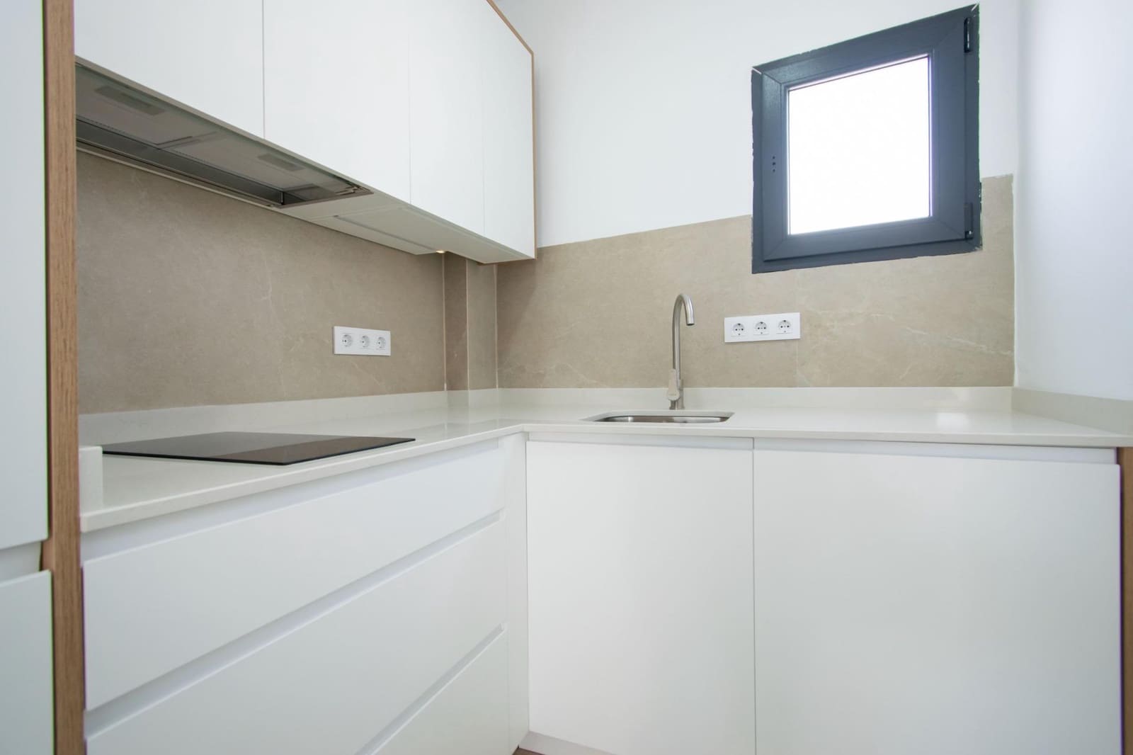 9 bedroom Flat for sale in Seville city - € 1,600,000 (Ref: 10068022)