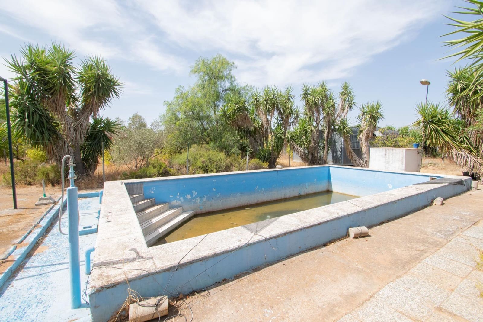 5 slaapkamer Villa te koop in Alcala de Guadaira met zwembad garage - € 198.000 (Ref: 10068025)