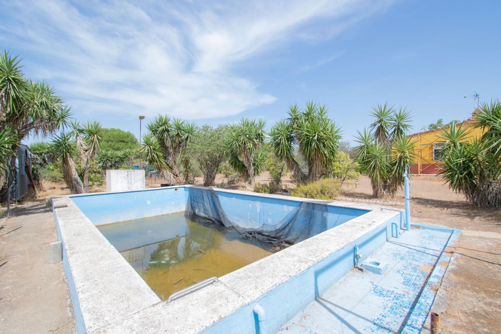 5 slaapkamer Villa te koop in Alcala de Guadaira met zwembad garage - € 198.000 (Ref: 10068025)