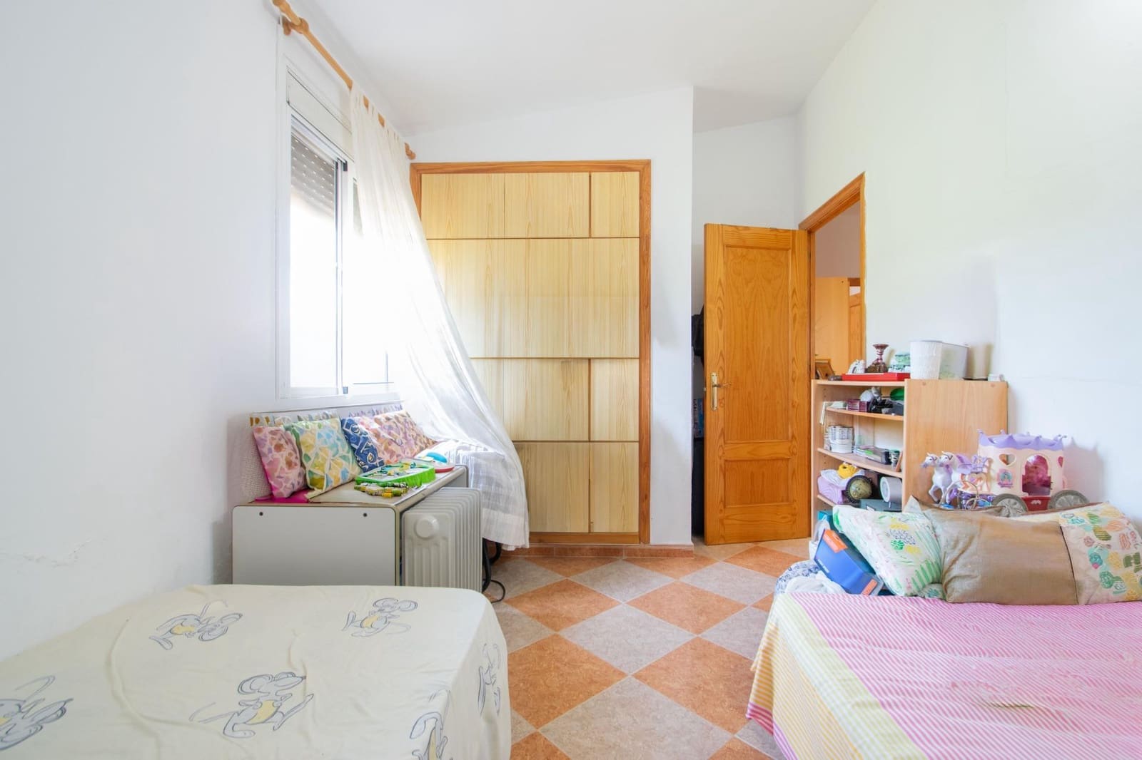 5 slaapkamer Villa te koop in Alcala de Guadaira met zwembad garage - € 198.000 (Ref: 10068025)