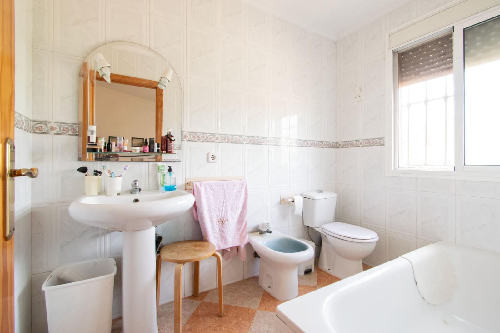 5 slaapkamer Villa te koop in Alcala de Guadaira met zwembad garage - € 198.000 (Ref: 10068025)