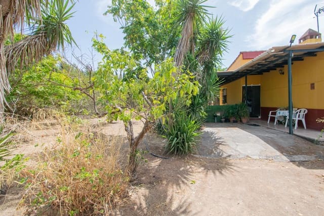 5 slaapkamer Villa te koop in Alcalá de Guadaira met zwembad garage - € 198.000 (Ref: 10068025)