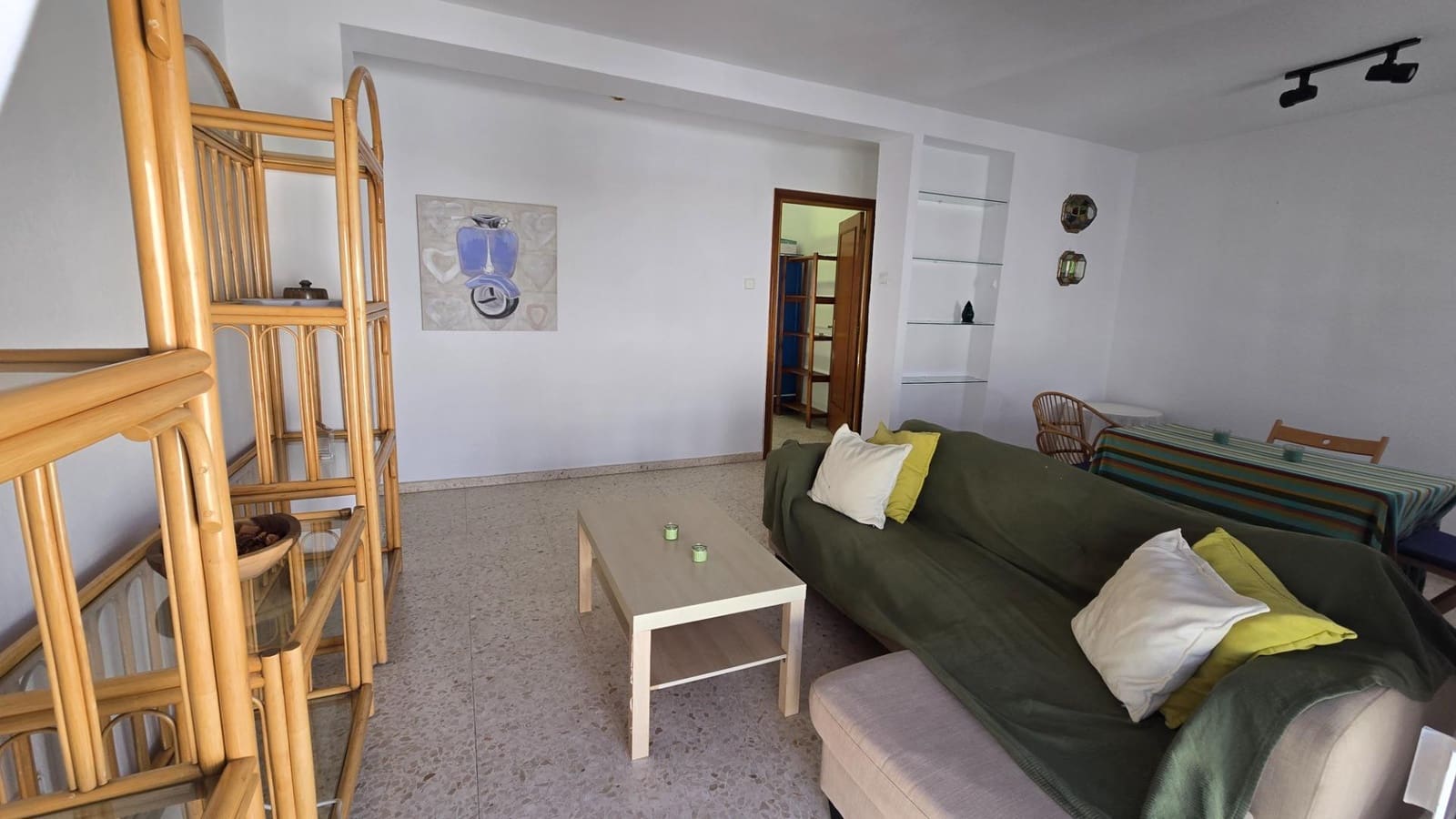 Piso de 2 habitaciones en Sevilla ciudad en alquiler - 850 € (Ref: 10076512)