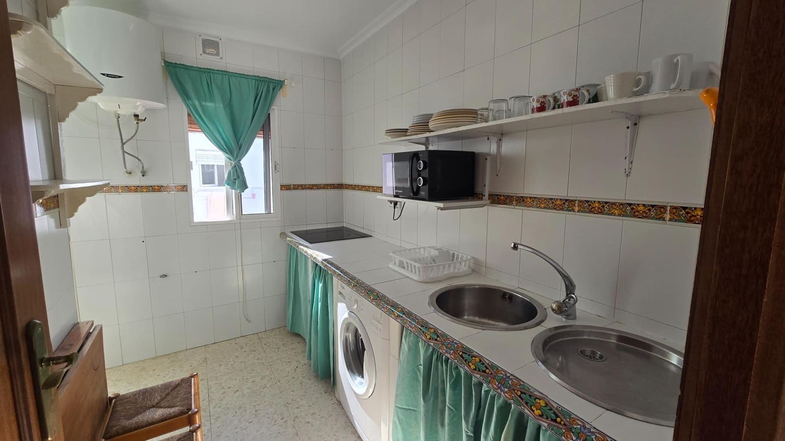 Piso de 2 habitaciones en Sevilla ciudad en alquiler - 850 € (Ref: 10076512)