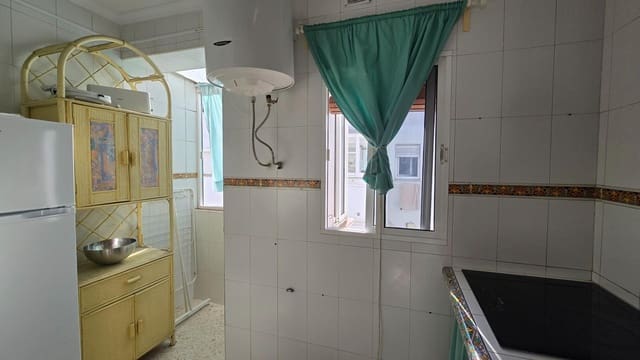 Piso de 2 habitaciones en Sevilla ciudad en alquiler - 850 € (Ref: 10076512)