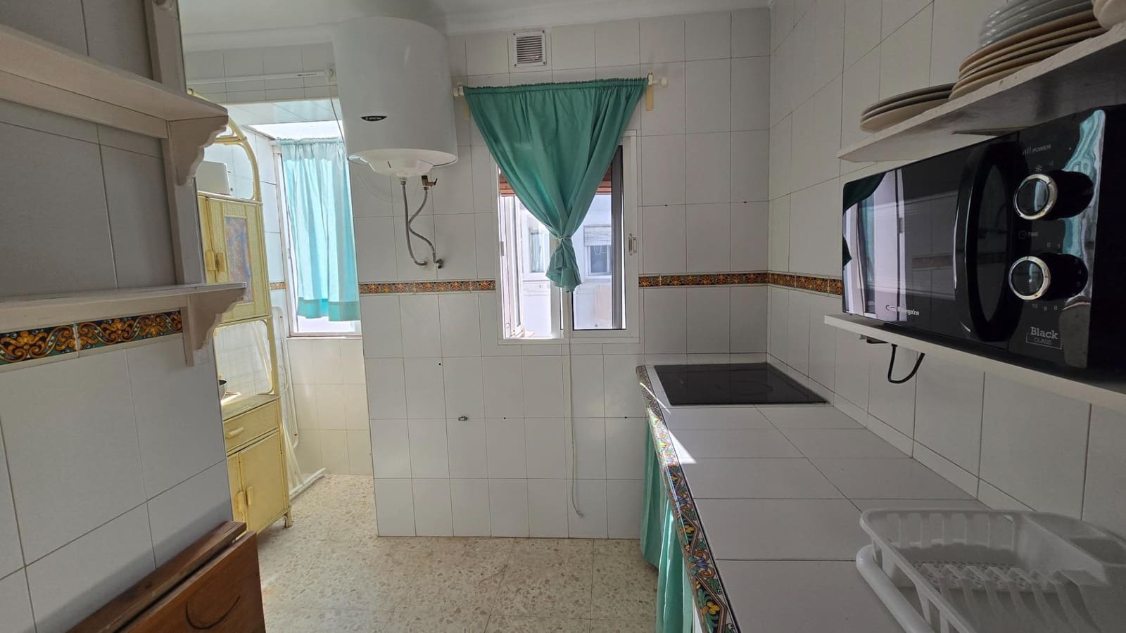 Piso de 2 habitaciones en Sevilla ciudad en alquiler - 850 € (Ref: 10076512)