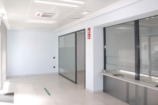 Commercial for sale in Seville city - € 75,500 (Ref: 10076515)