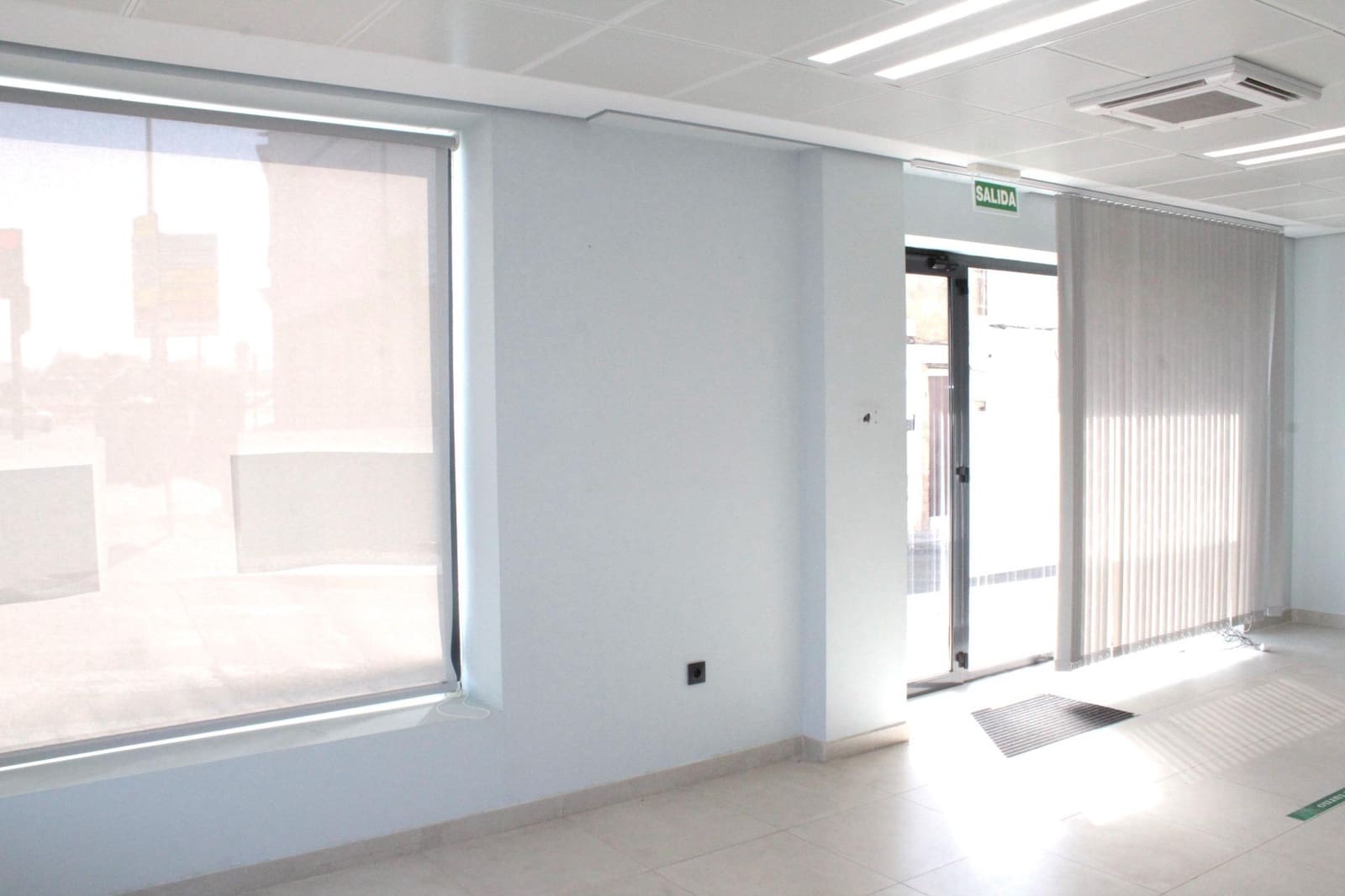 Local Commercial à vendre à Seville ville - 75 500 € (Ref: 10076515)