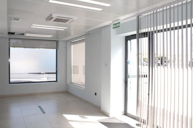 Commercial for sale in Seville city - € 75,500 (Ref: 10076515)