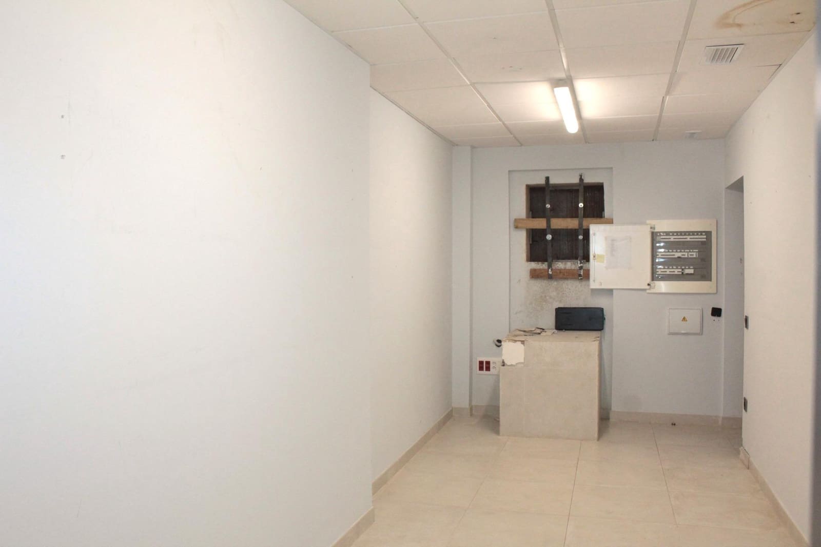 Local Commercial à vendre à Seville ville - 75 500 € (Ref: 10076515)
