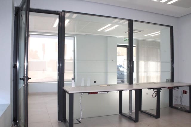 Commercial for sale in Seville city - € 75,500 (Ref: 10076515)