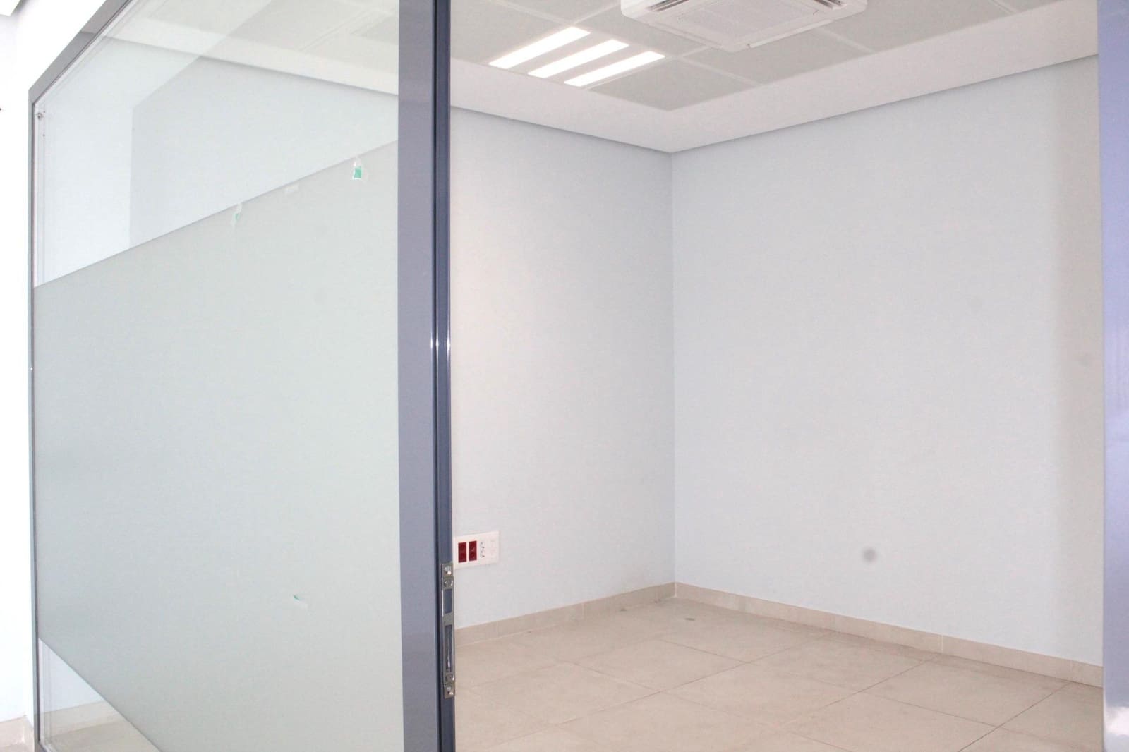 Local Commercial à vendre à Seville ville - 75 500 € (Ref: 10076515)