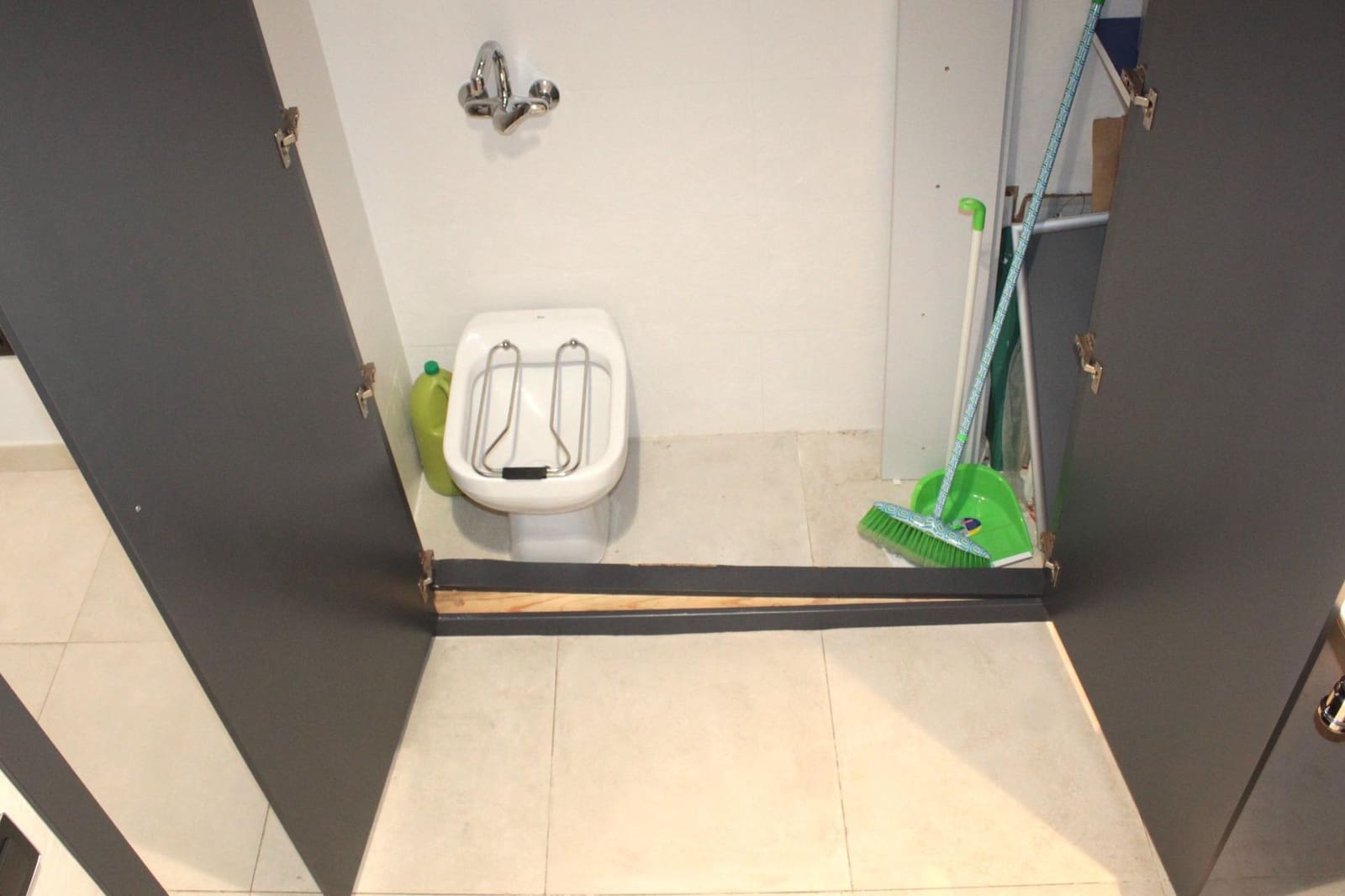 Local Commercial à vendre à Seville ville - 75 500 € (Ref: 10076515)
