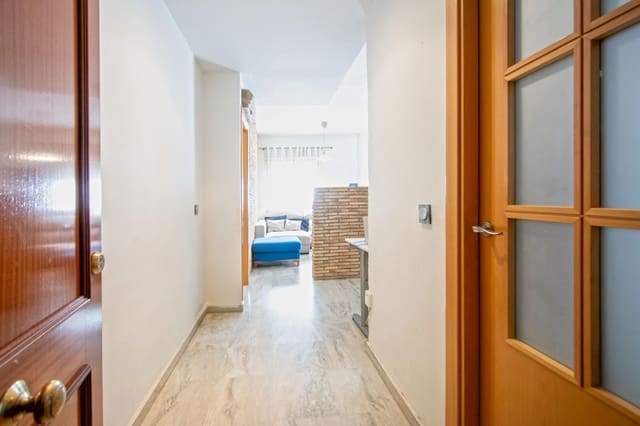 Piso de 3 habitaciones en Sevilla ciudad en venta con piscina garaje - 280.000 € (Ref: 10081358)